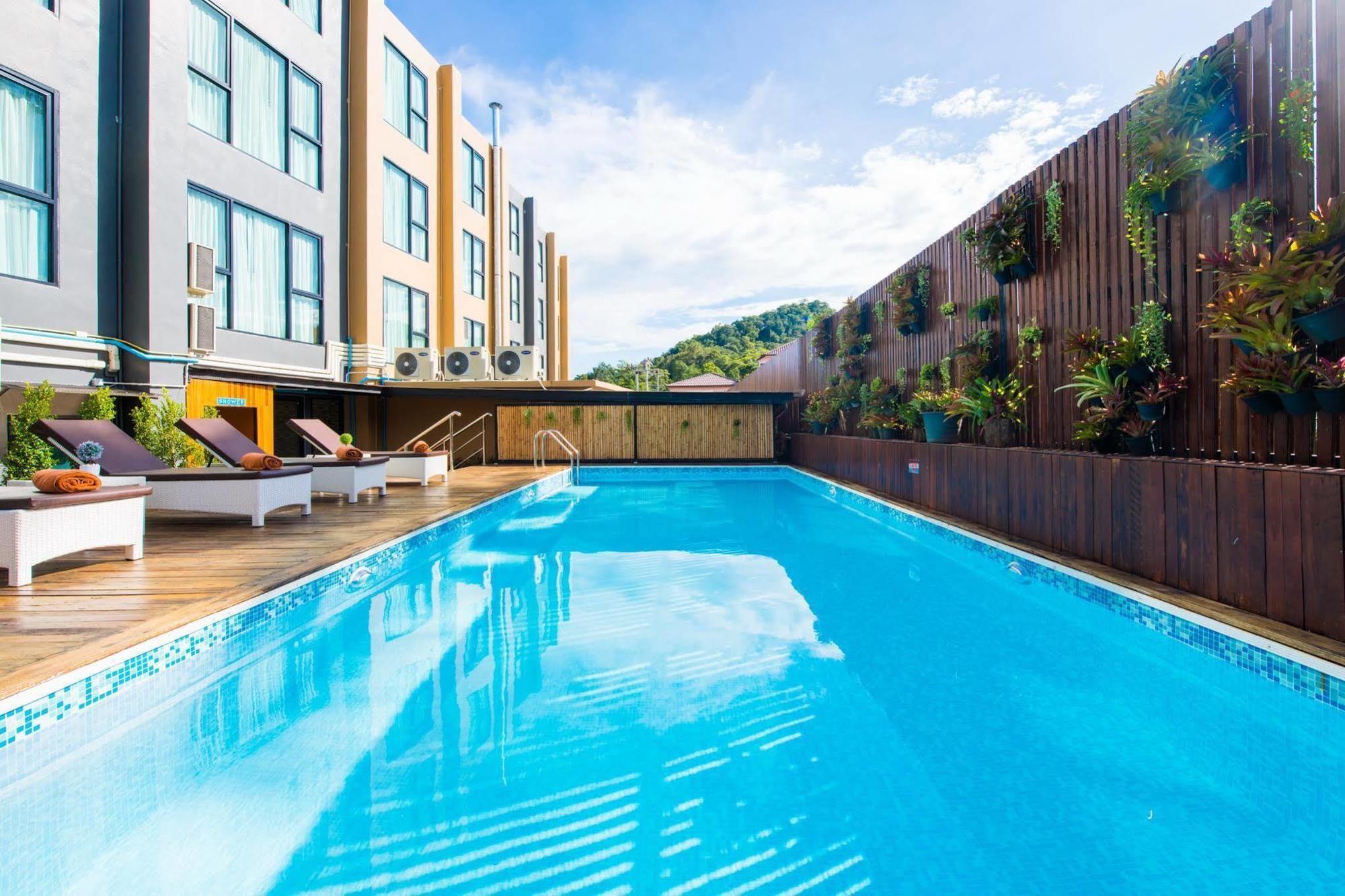 Tetris Hotel Ao Nang Exterior photo